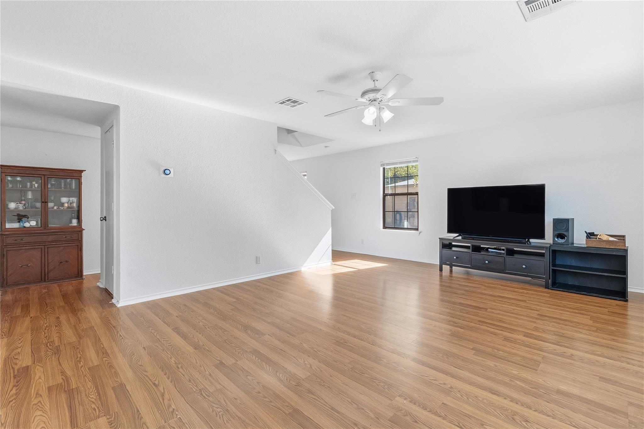 216 Capistrano Dr, San Marcos, TX 78666