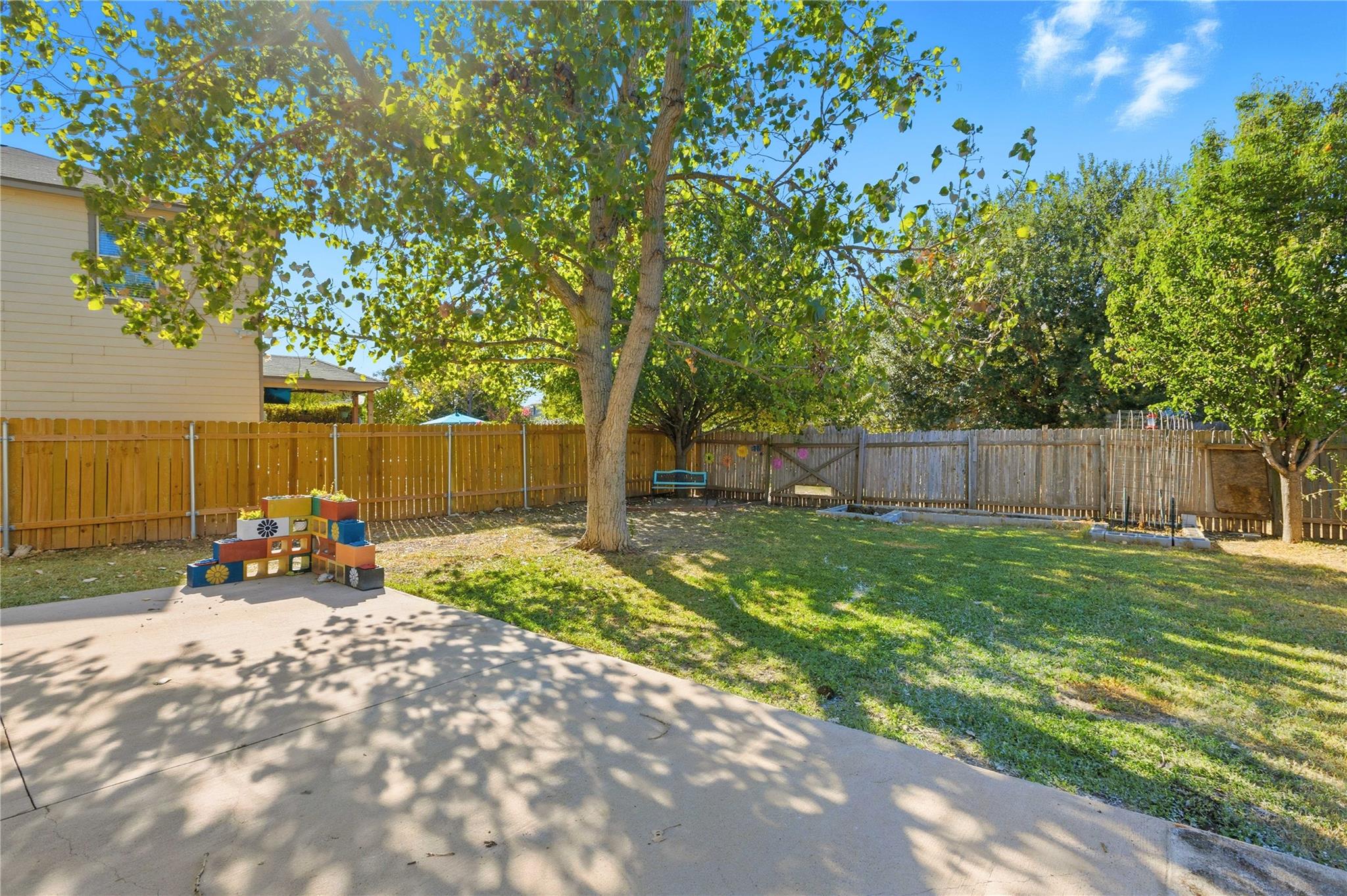 216 Capistrano Dr, San Marcos, TX 78666