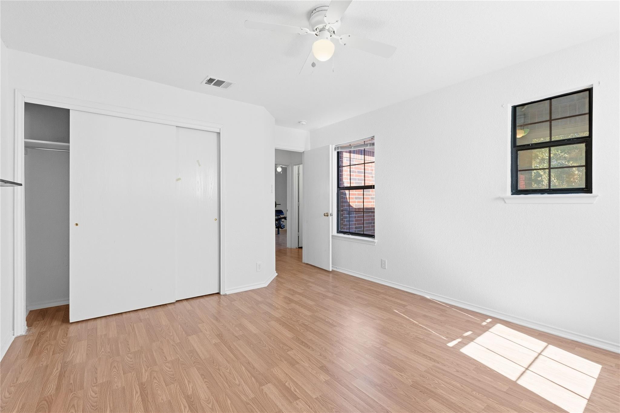 216 Capistrano Dr, San Marcos, TX 78666