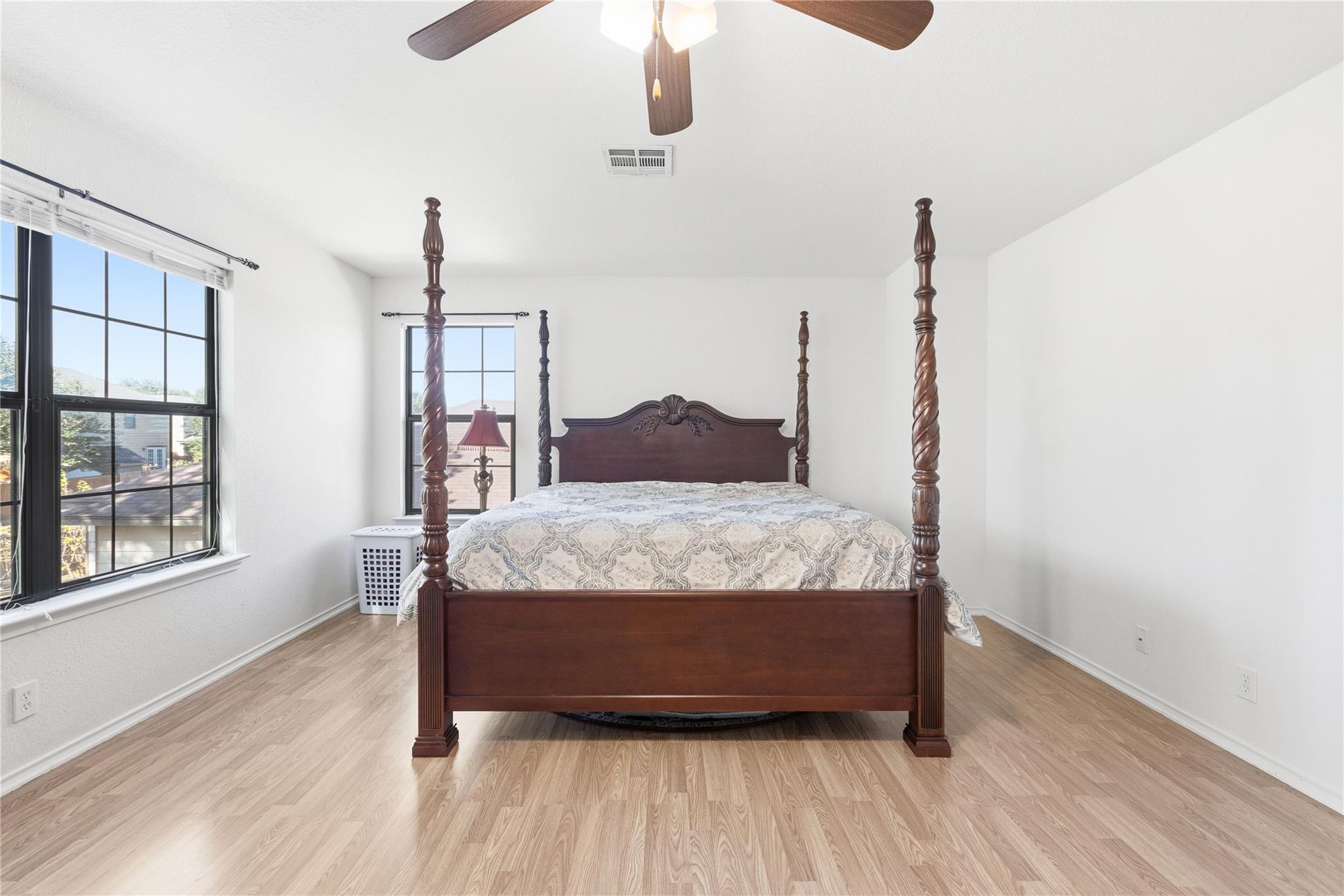 216 Capistrano Dr, San Marcos, TX 78666