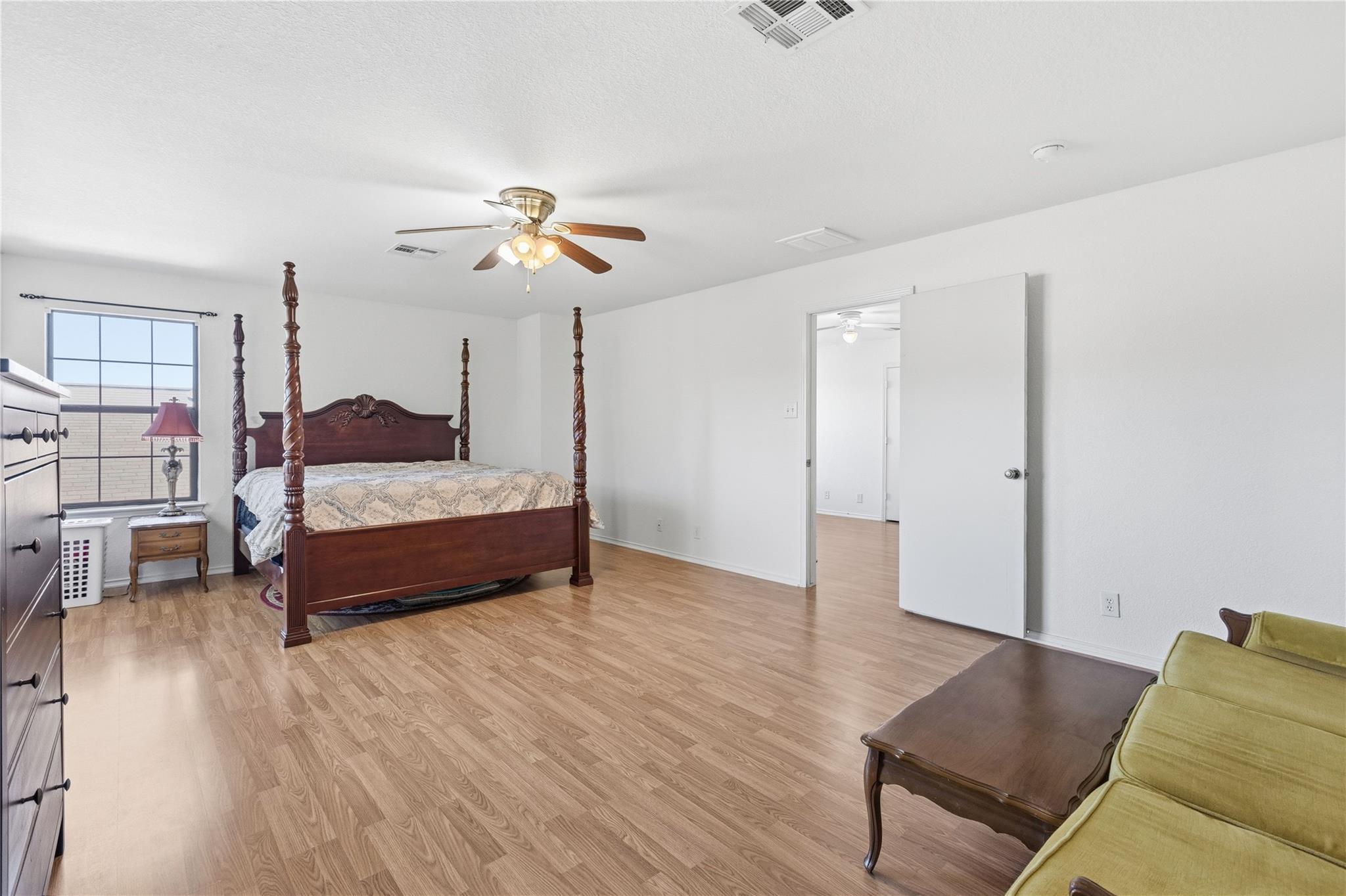 216 Capistrano Dr, San Marcos, TX 78666