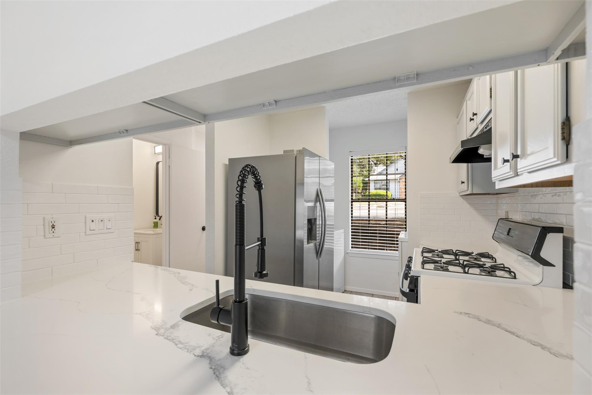 1411 N Gracy Farms Ln N # 100, Austin, TX 78758