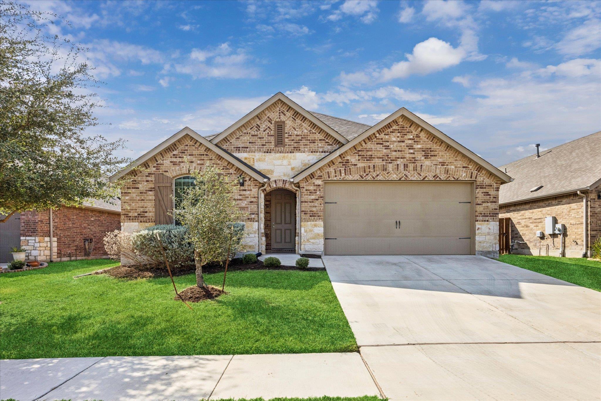 155 Tailwind Dr, Kyle, TX 78640