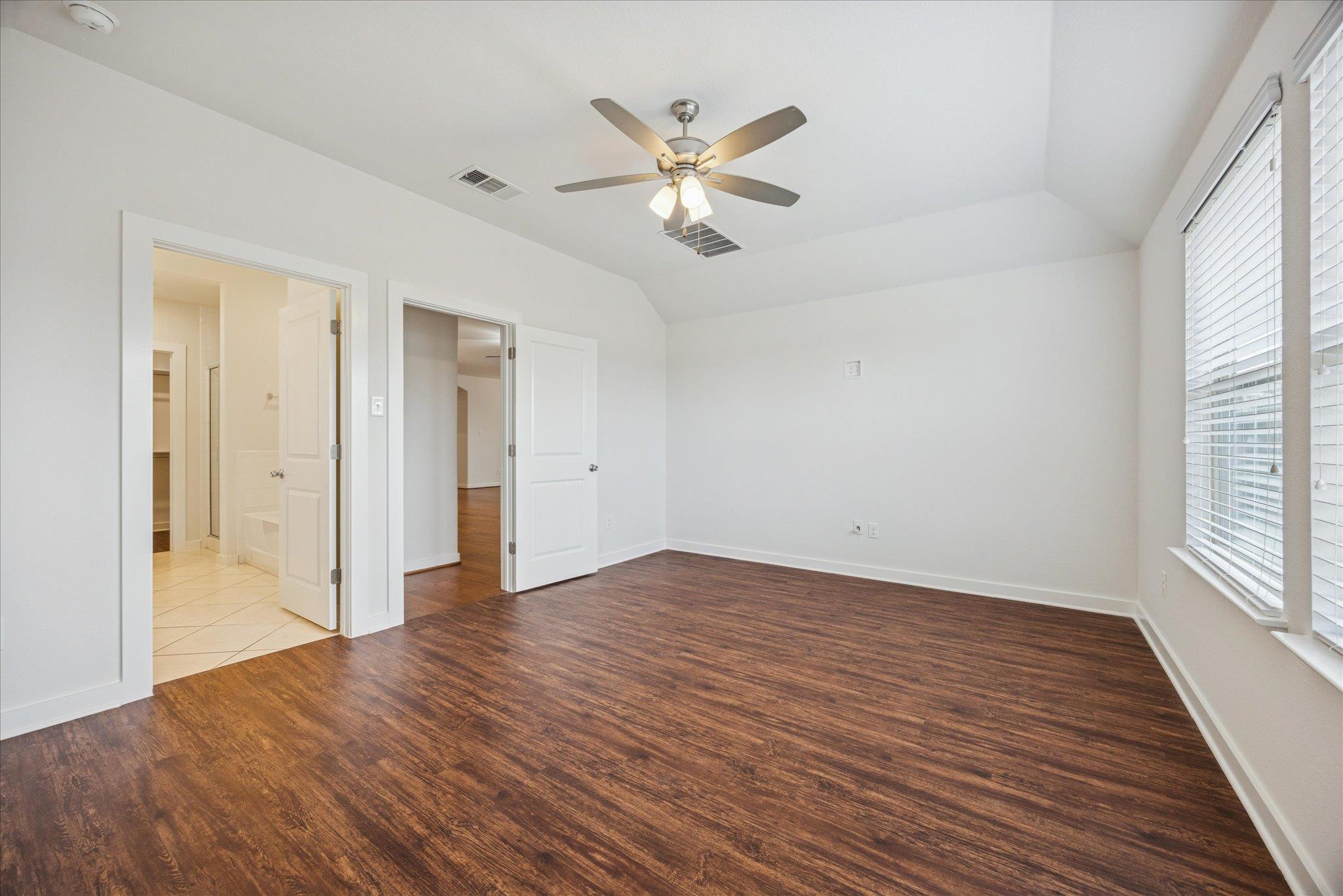 155 Tailwind Dr, Kyle, TX 78640