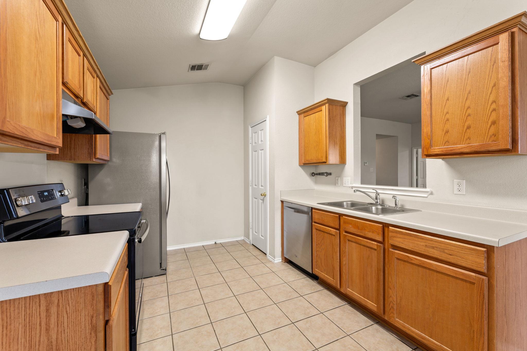 4807 Golden Gate Dr, Killeen, TX 76549