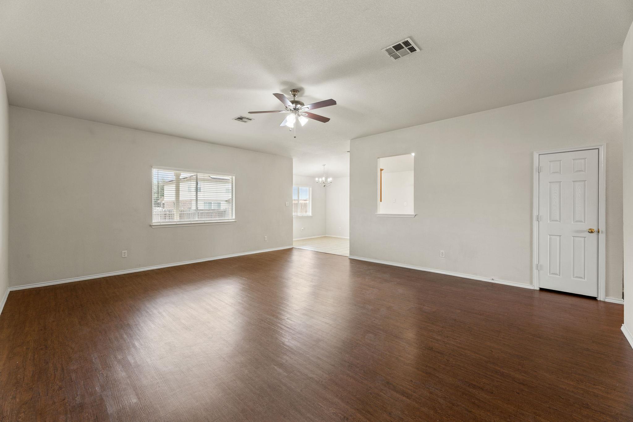 4807 Golden Gate Dr, Killeen, TX 76549