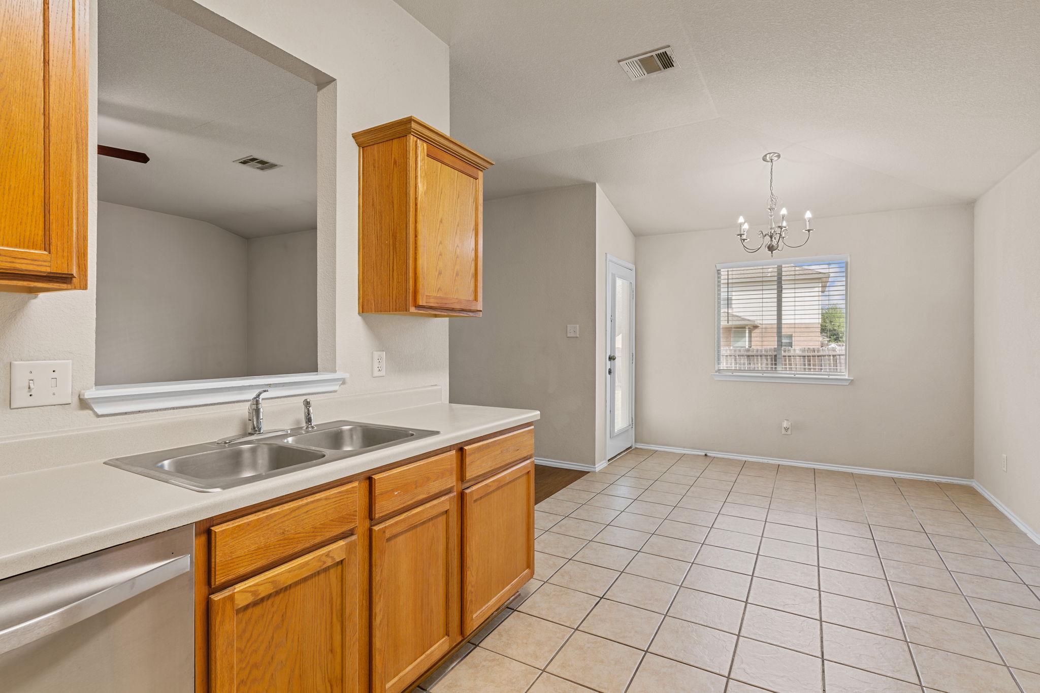 4807 Golden Gate Dr, Killeen, TX 76549