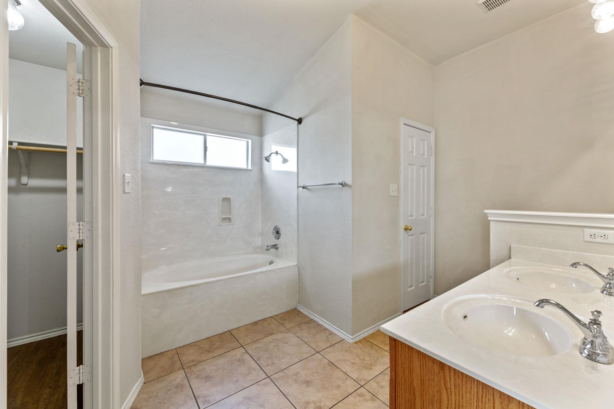 4807 Golden Gate Dr, Killeen, TX 76549