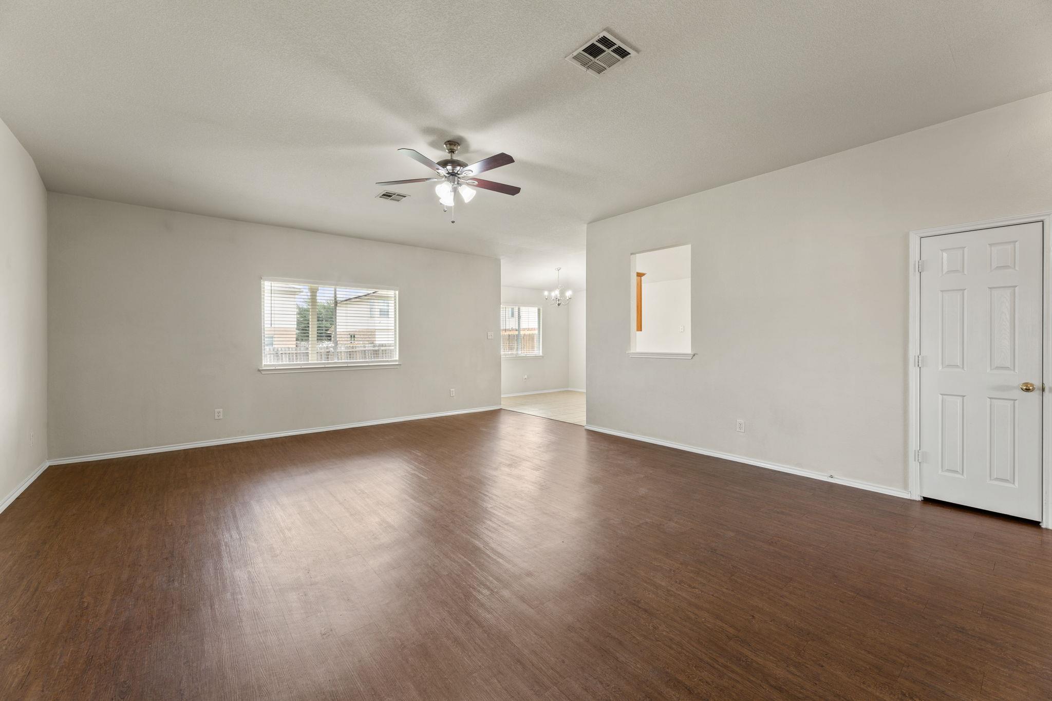 4807 Golden Gate Dr, Killeen, TX 76549