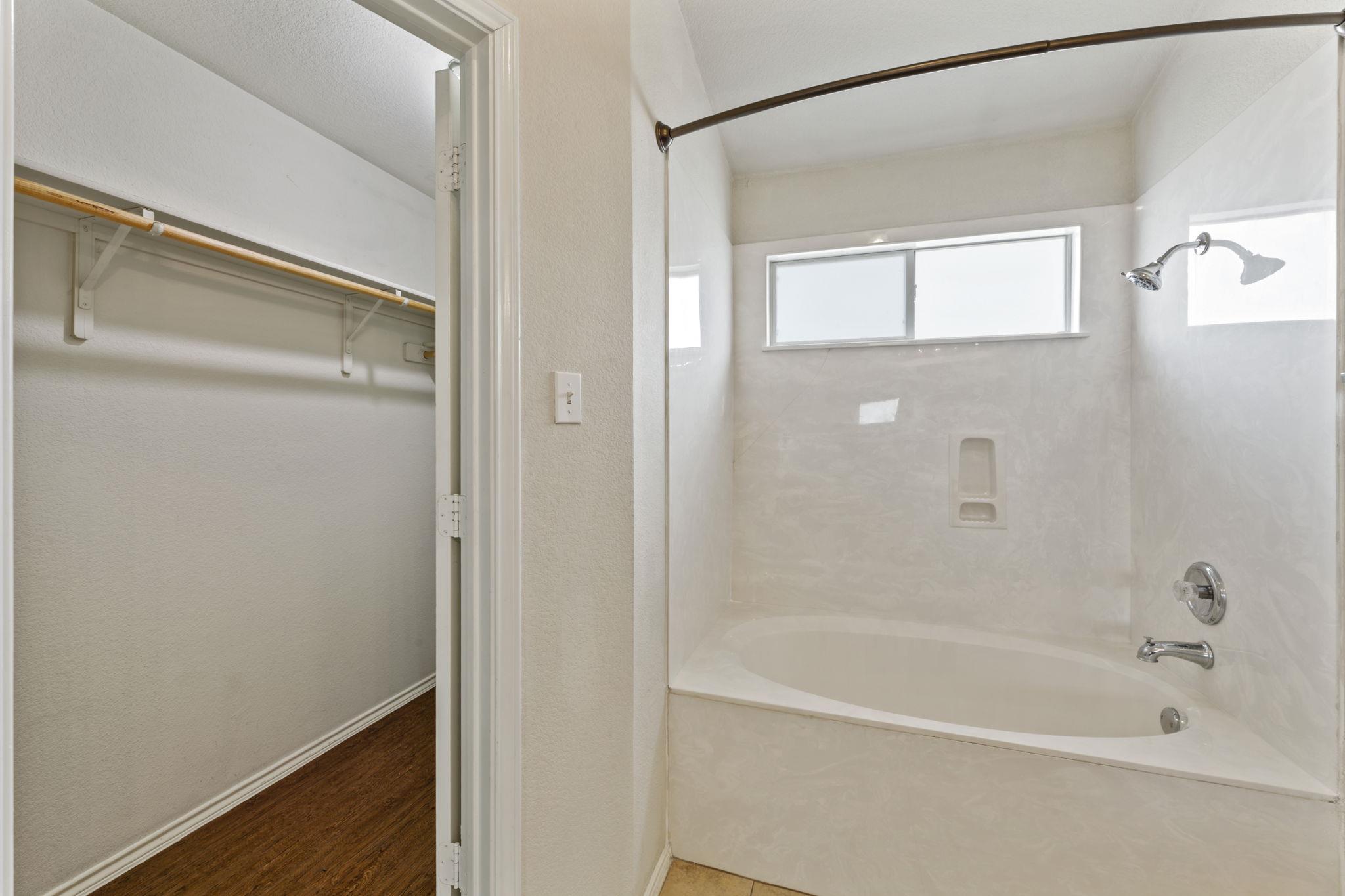 4807 Golden Gate Dr, Killeen, TX 76549