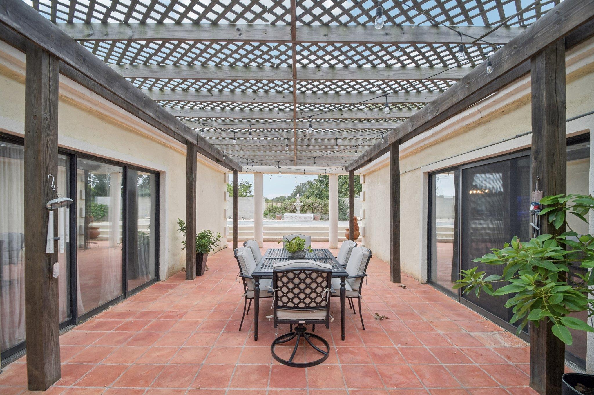 127 Bogie Dr, San Marcos, TX 78666