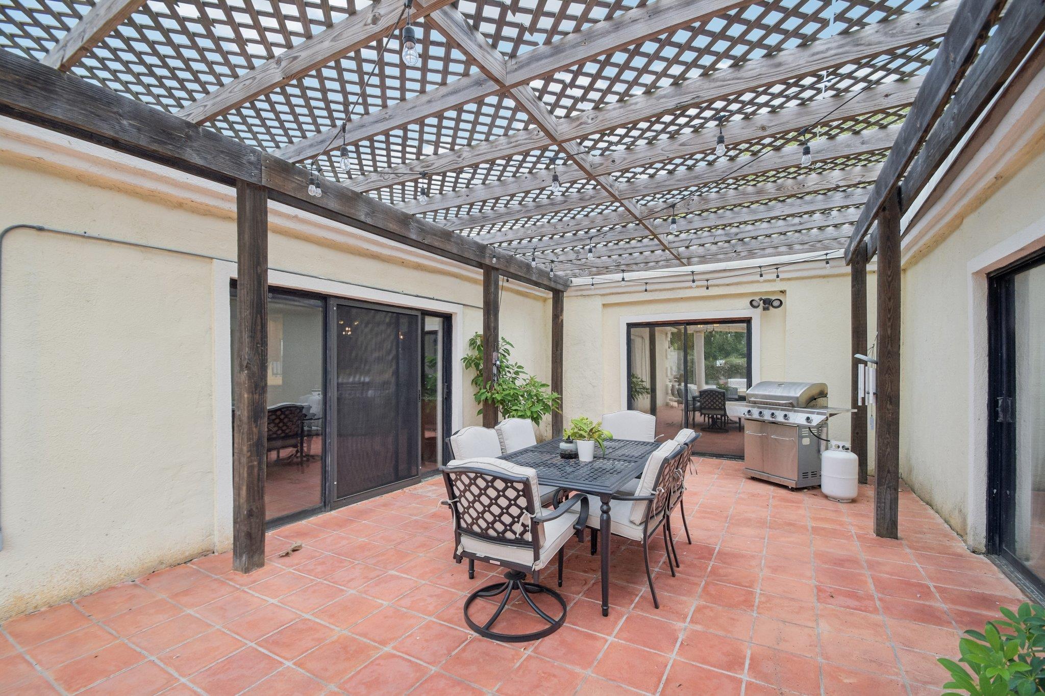 127 Bogie Dr, San Marcos, TX 78666