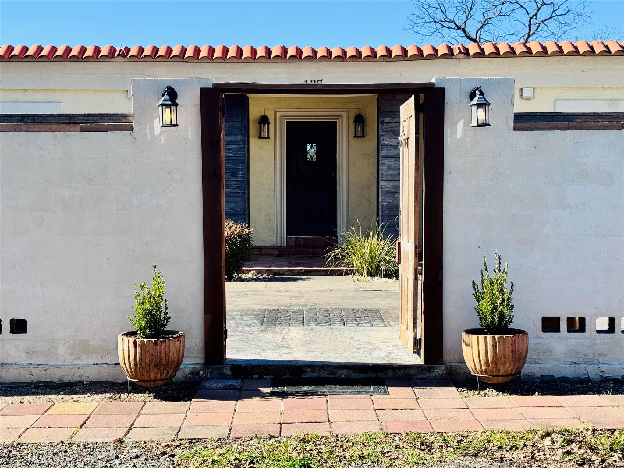 127 Bogie Dr, San Marcos, TX 78666