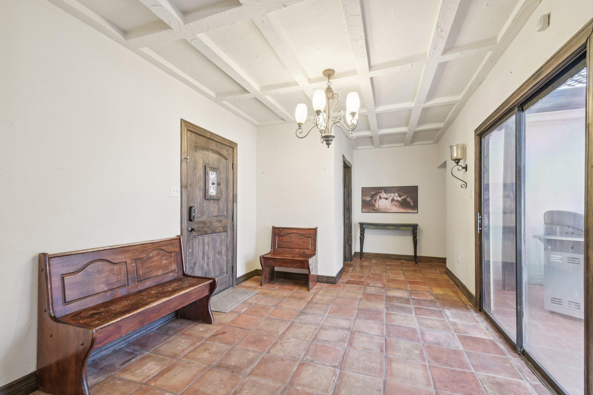 127 Bogie Dr, San Marcos, TX 78666