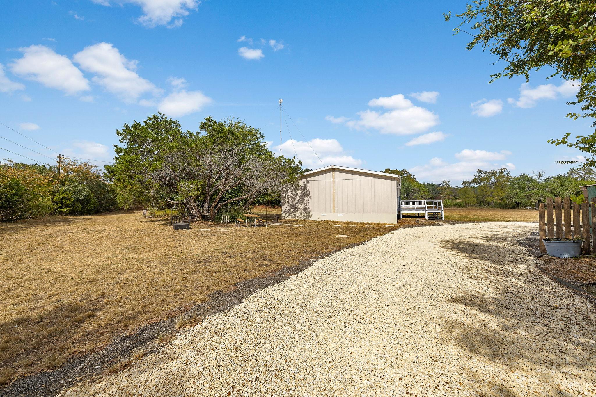 960 County Road 323A, Liberty Hill, TX 78634