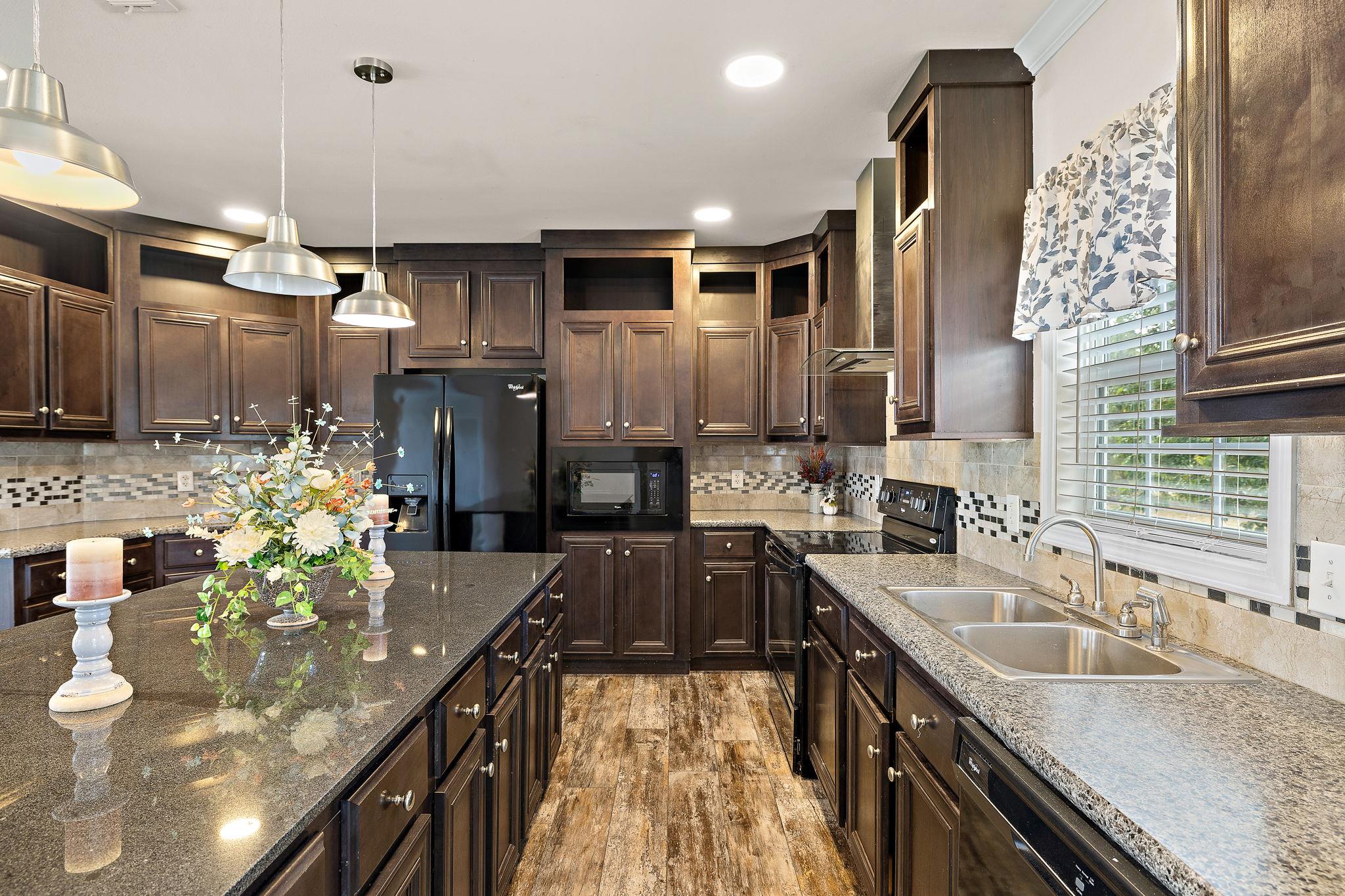 960 County Road 323A, Liberty Hill, TX 78634