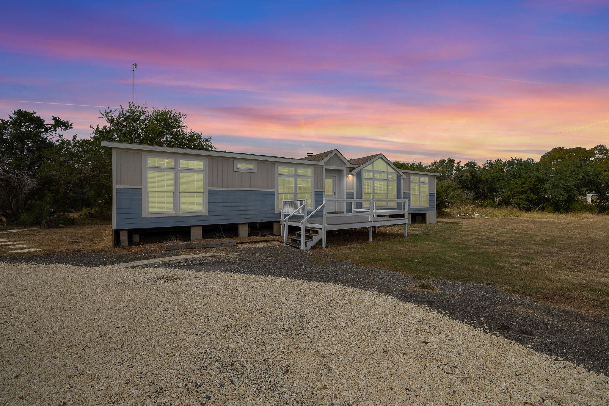 960 County Road 323A, Liberty Hill, TX 78634