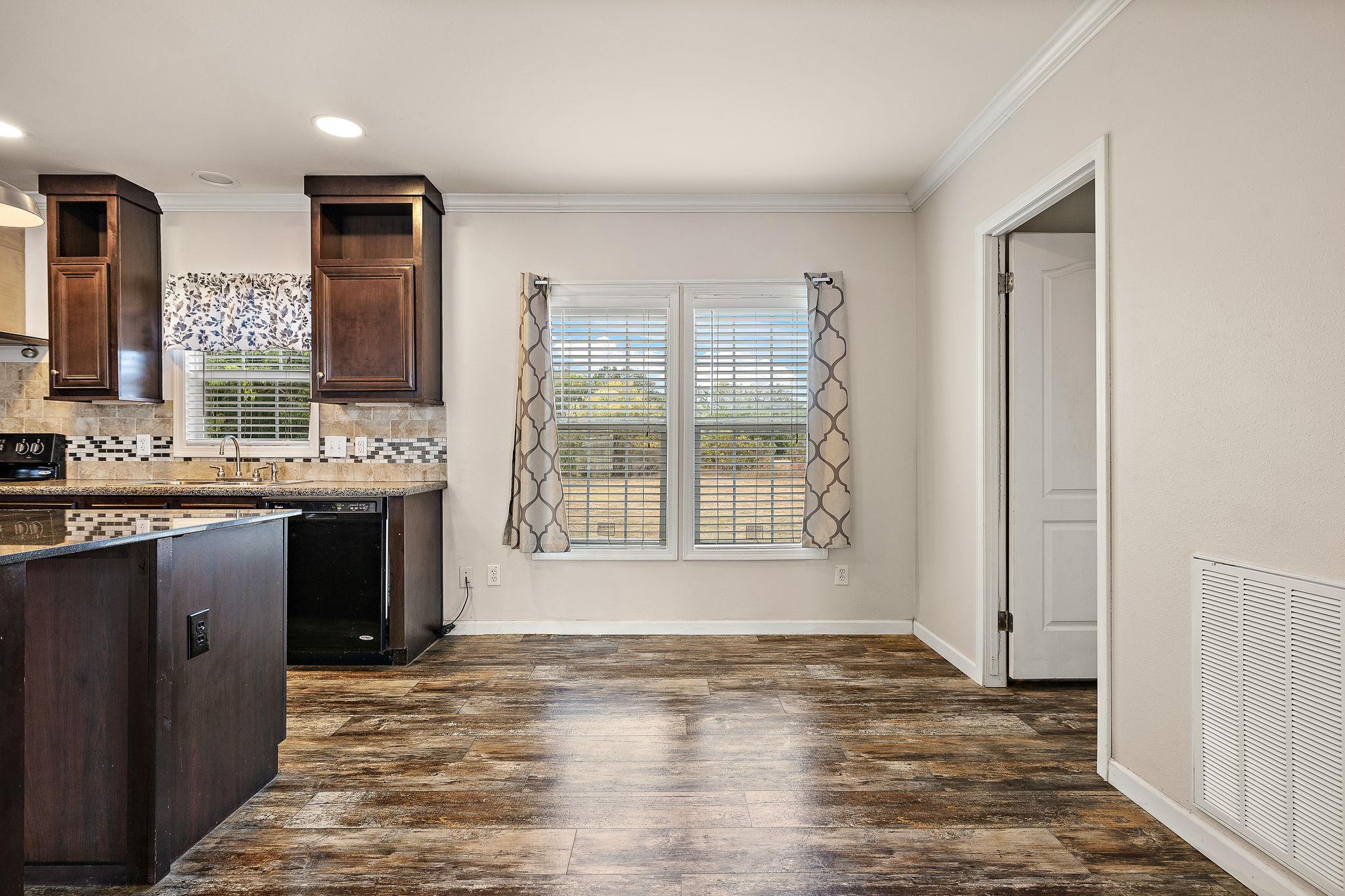 960 County Road 323A, Liberty Hill, TX 78634