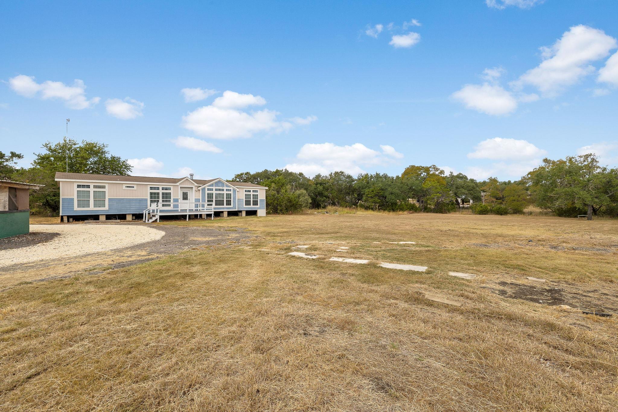960 County Road 323A, Liberty Hill, TX 78634
