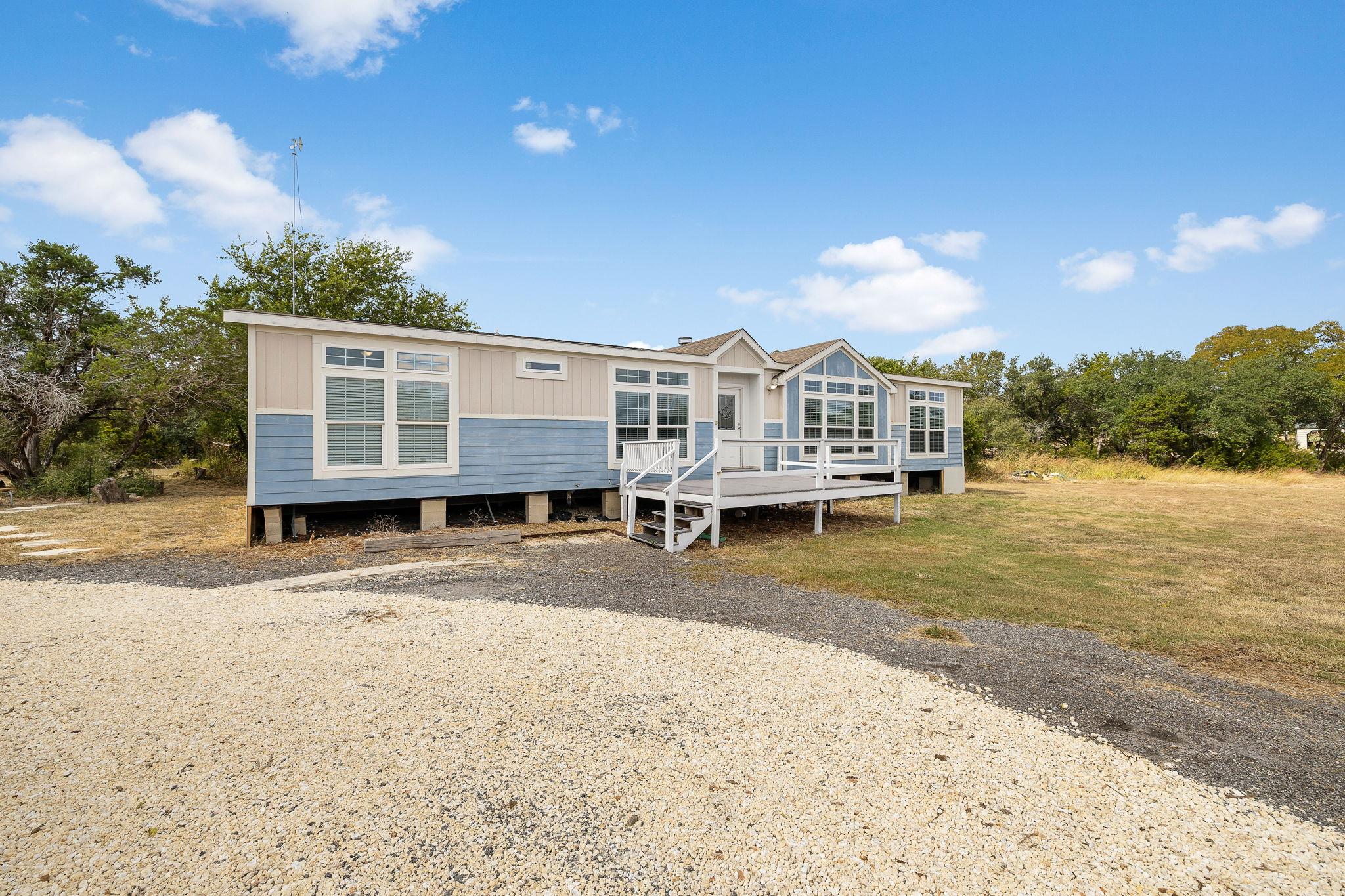 960 County Road 323A, Liberty Hill, TX 78634