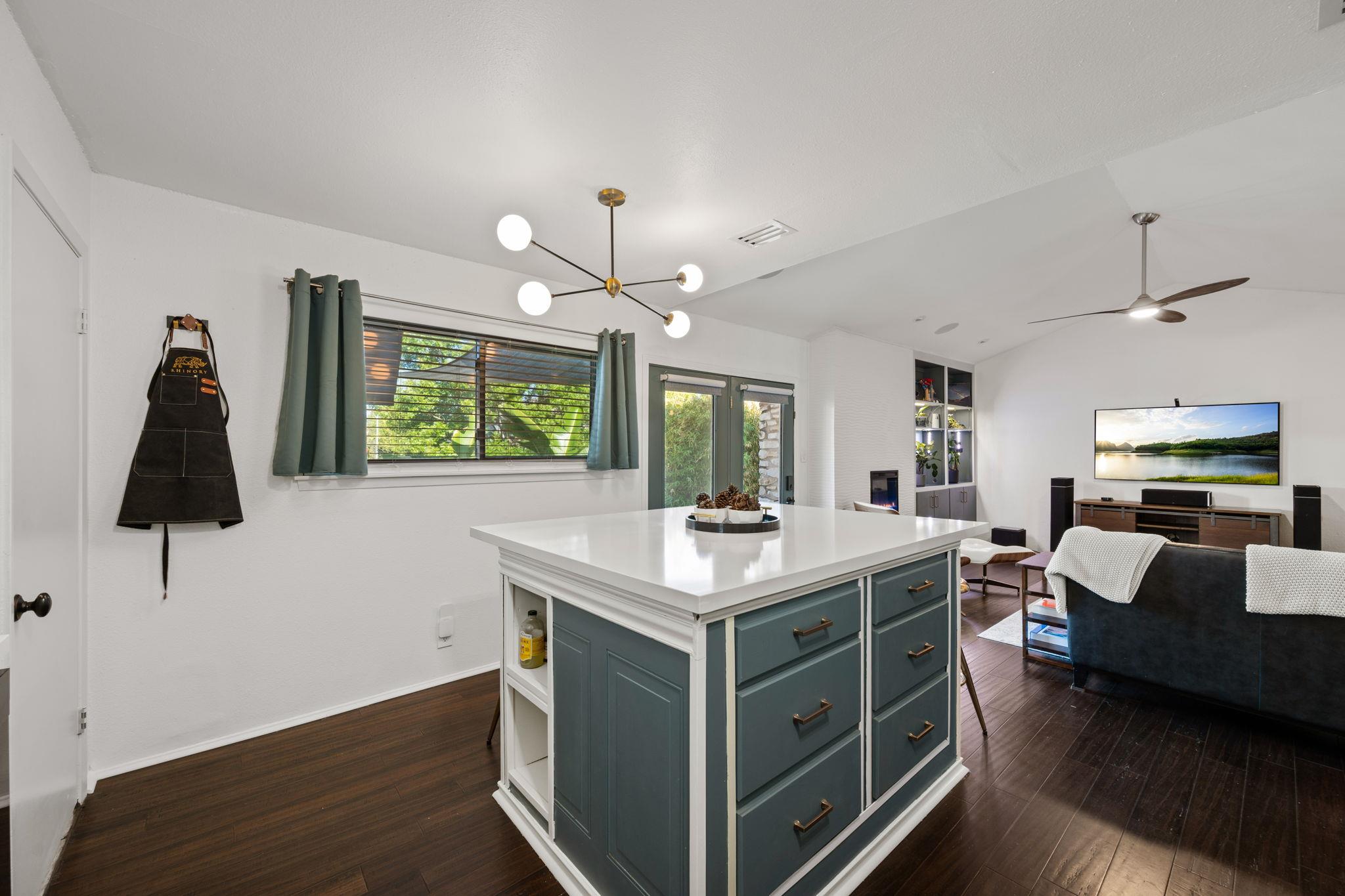 13008 Irongate Cir, Austin, TX 78727