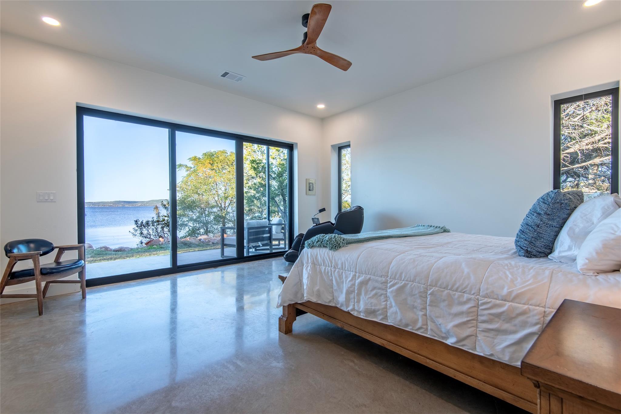 247 Peninsula Dr, Burnet, TX 78611