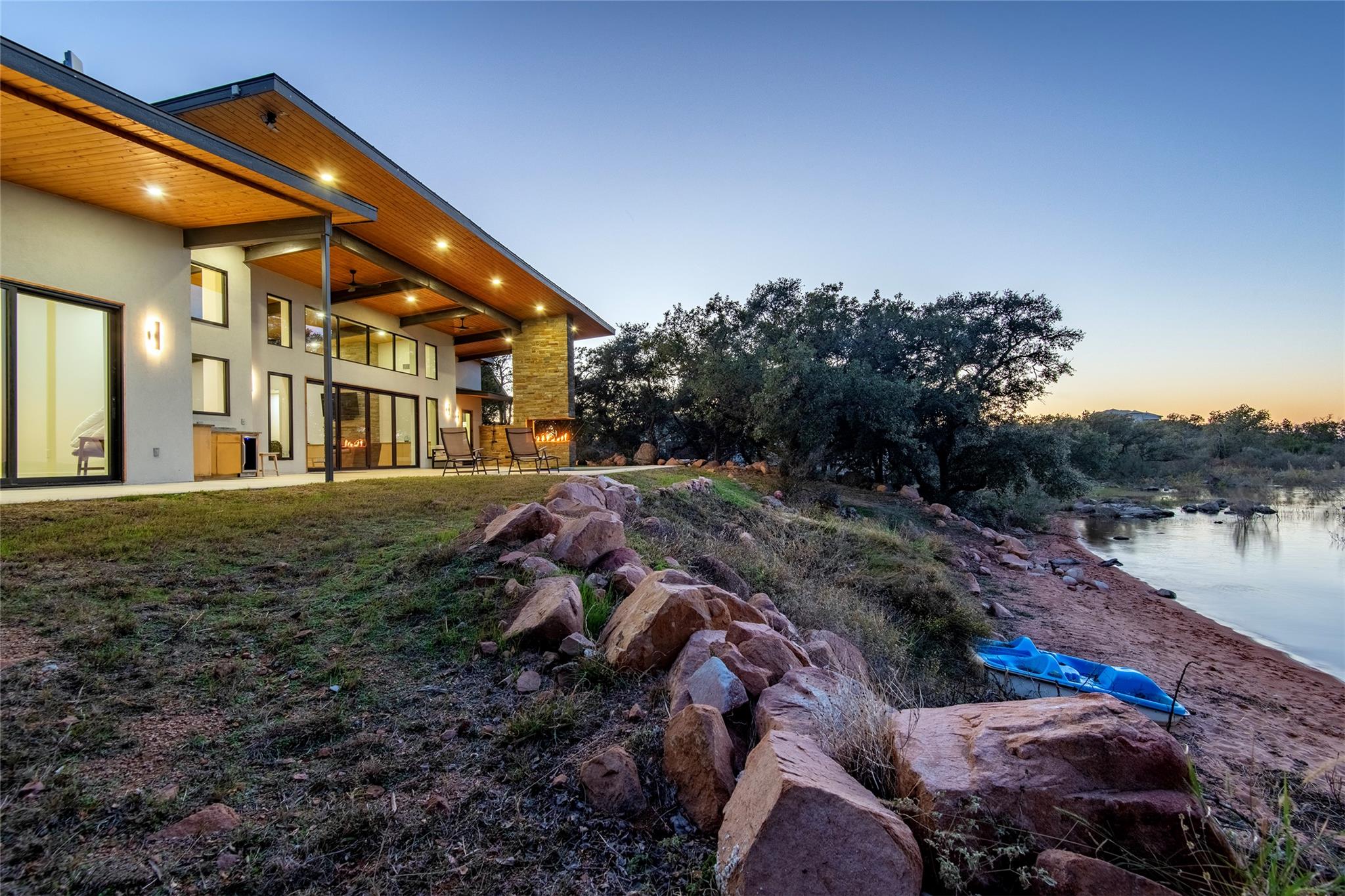 247 Peninsula Dr, Burnet, TX 78611