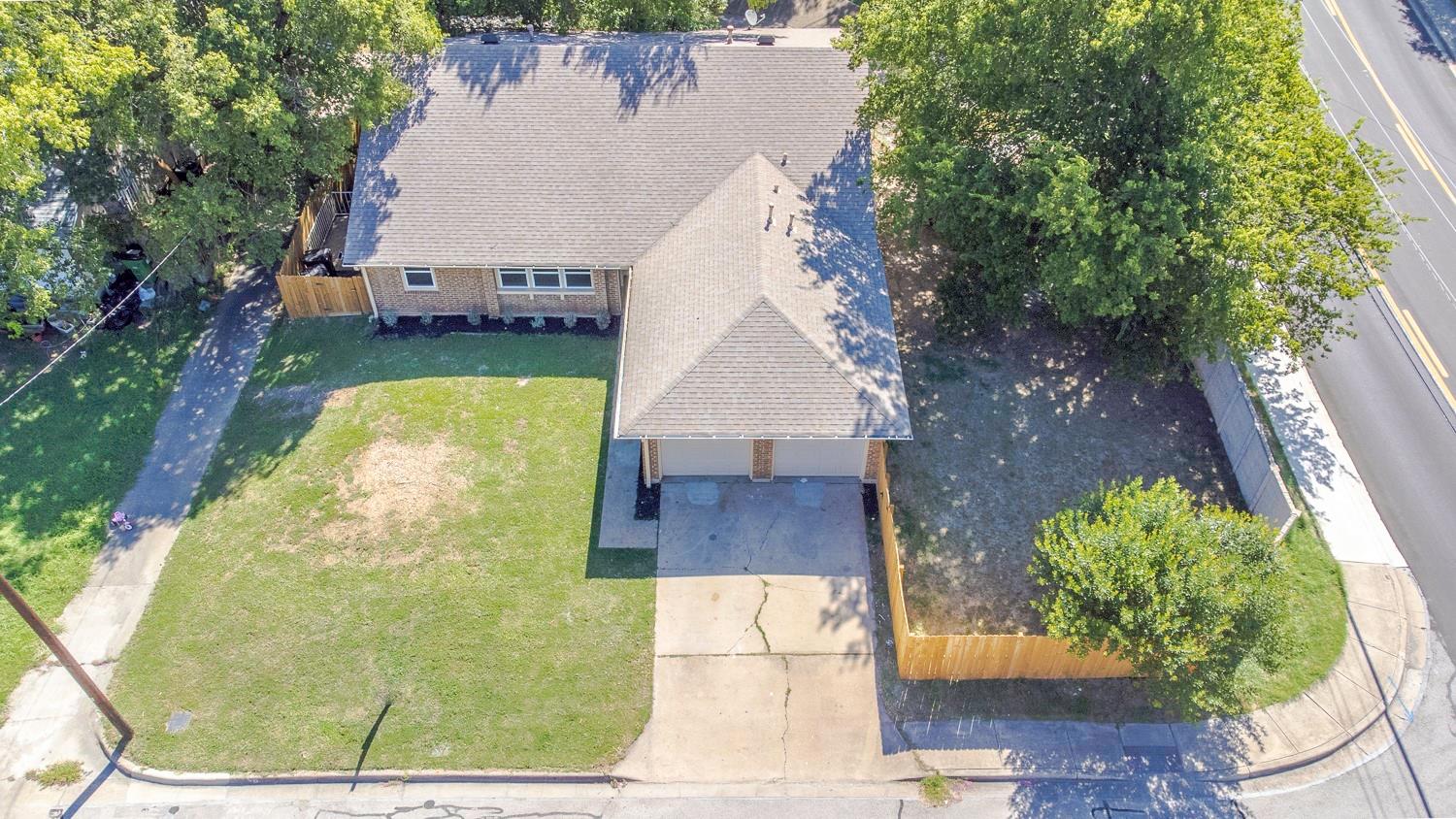 1800 Nicole Cir # A & B, Round Rock, TX 78664