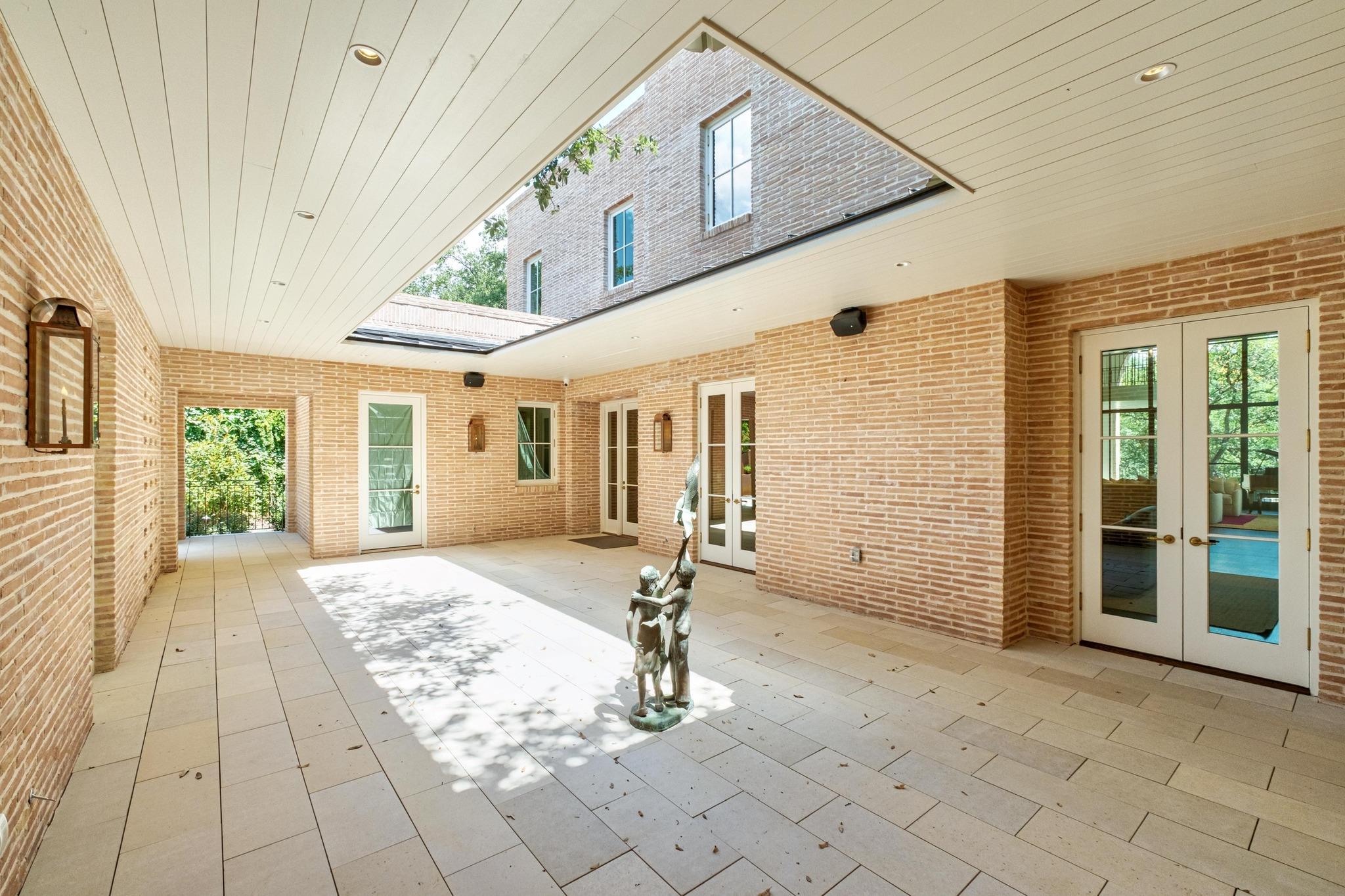 4500 River Wood Ct, Austin, TX 78731