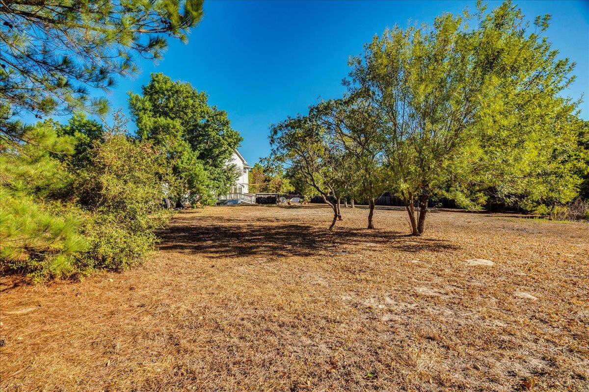 171 N Pin Oak Xing, Elgin, TX 78621