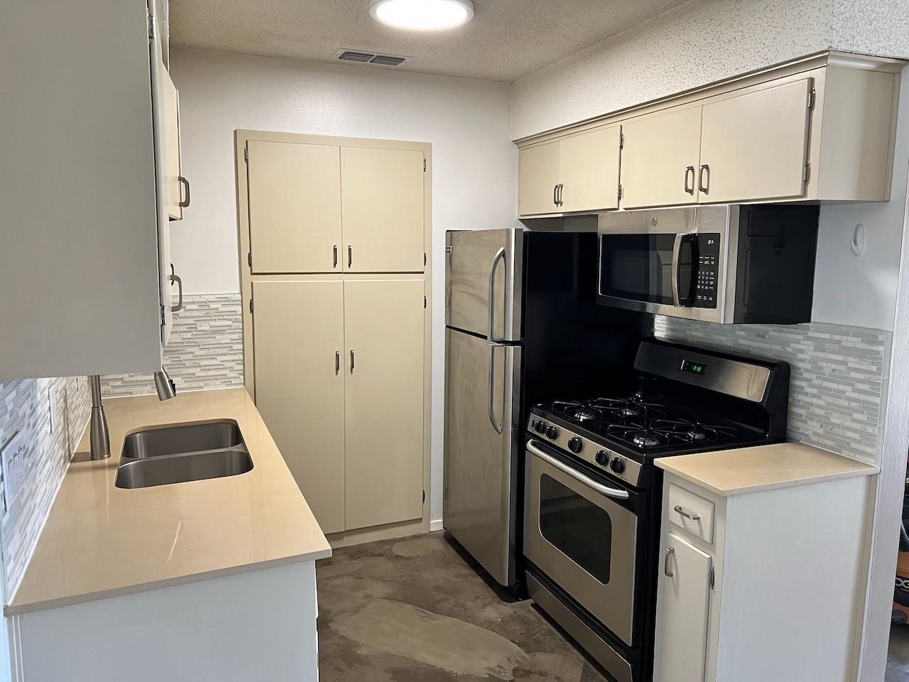 8005 Pinedale Cv # B, Austin, TX 78757