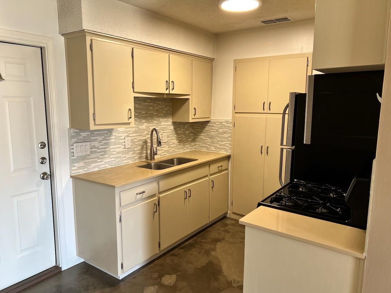 8005 Pinedale Cv # B, Austin, TX 78757