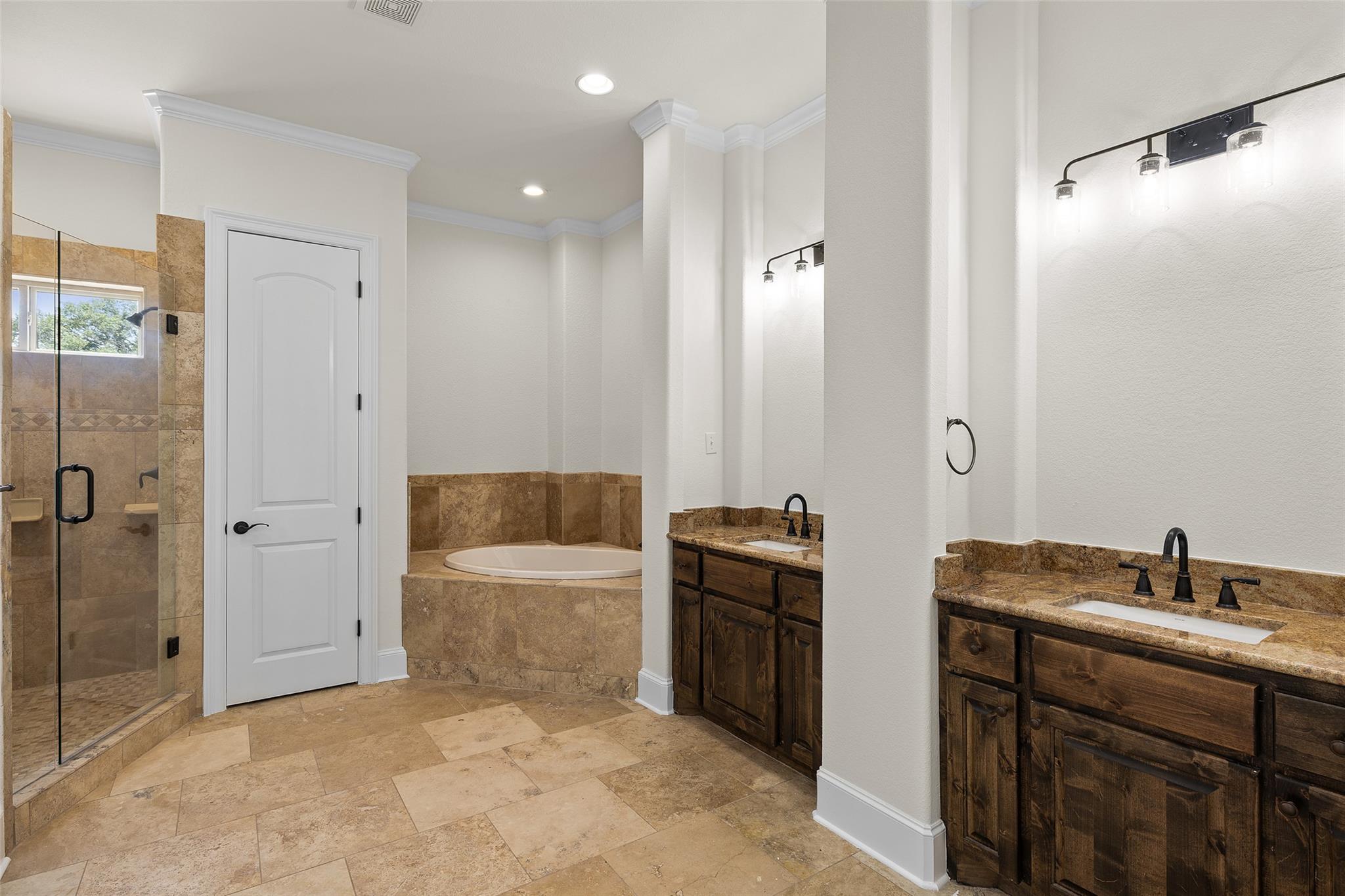 711 N Paleface Ranch Rd # 6, Spicewood, TX 78669