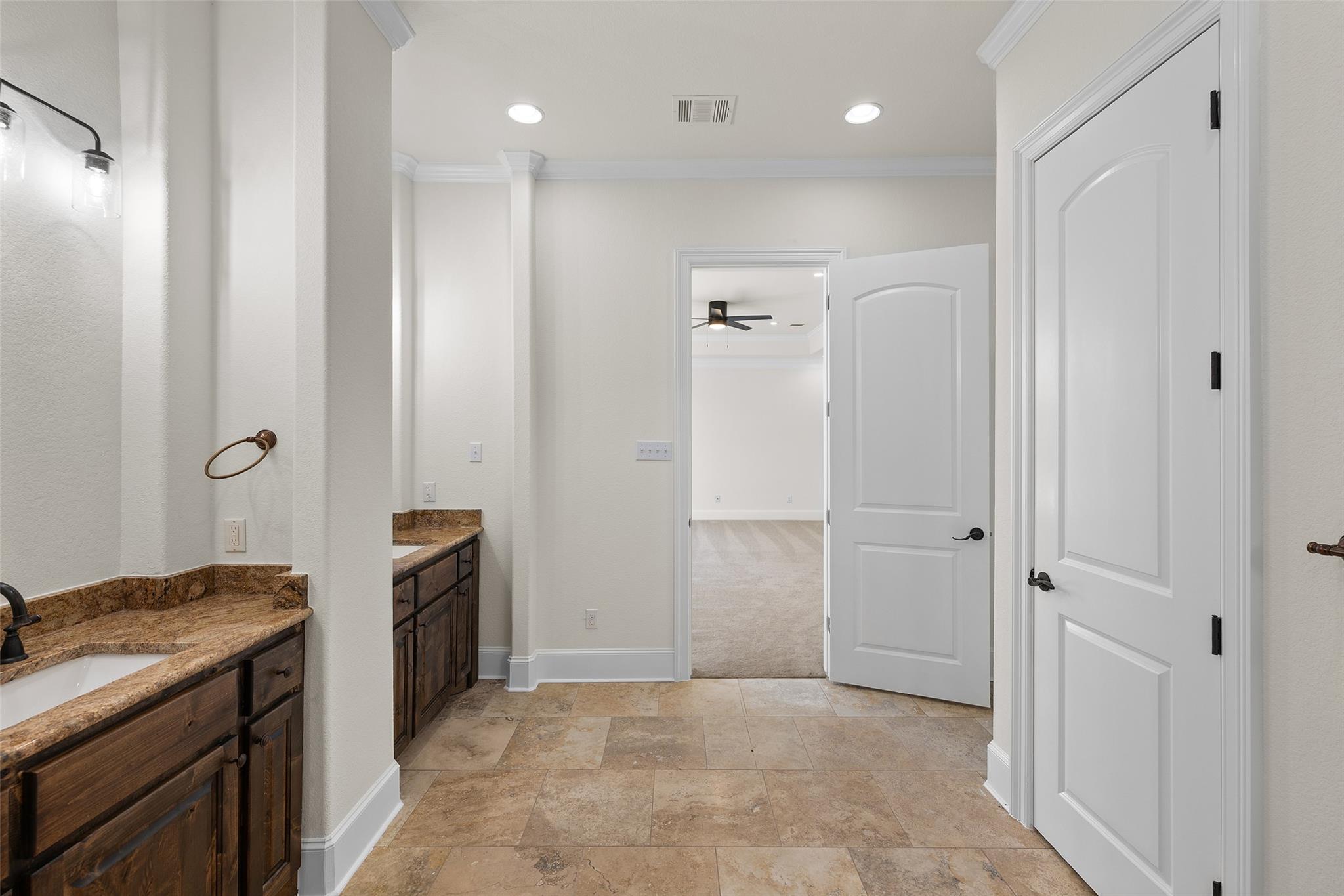 711 N Paleface Ranch Rd # 6, Spicewood, TX 78669