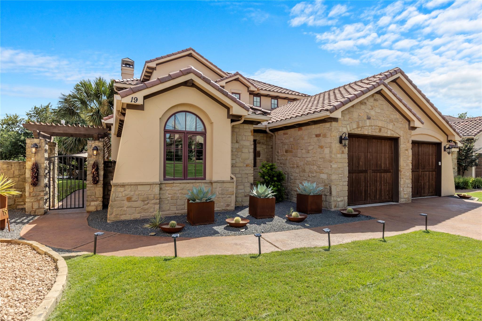 19 San Savio Ct, Austin, TX 78738