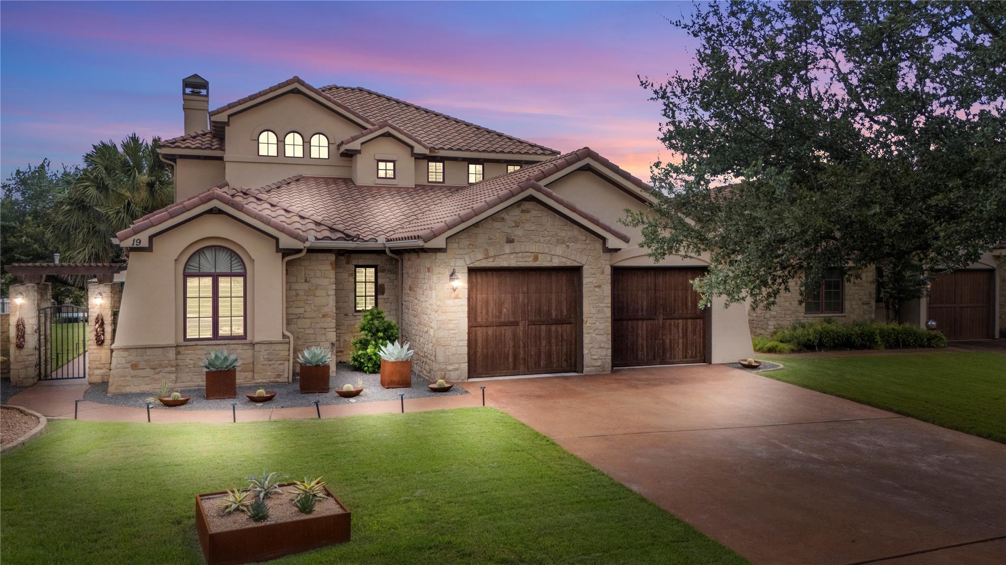 19 San Savio Ct, Austin, TX 78738