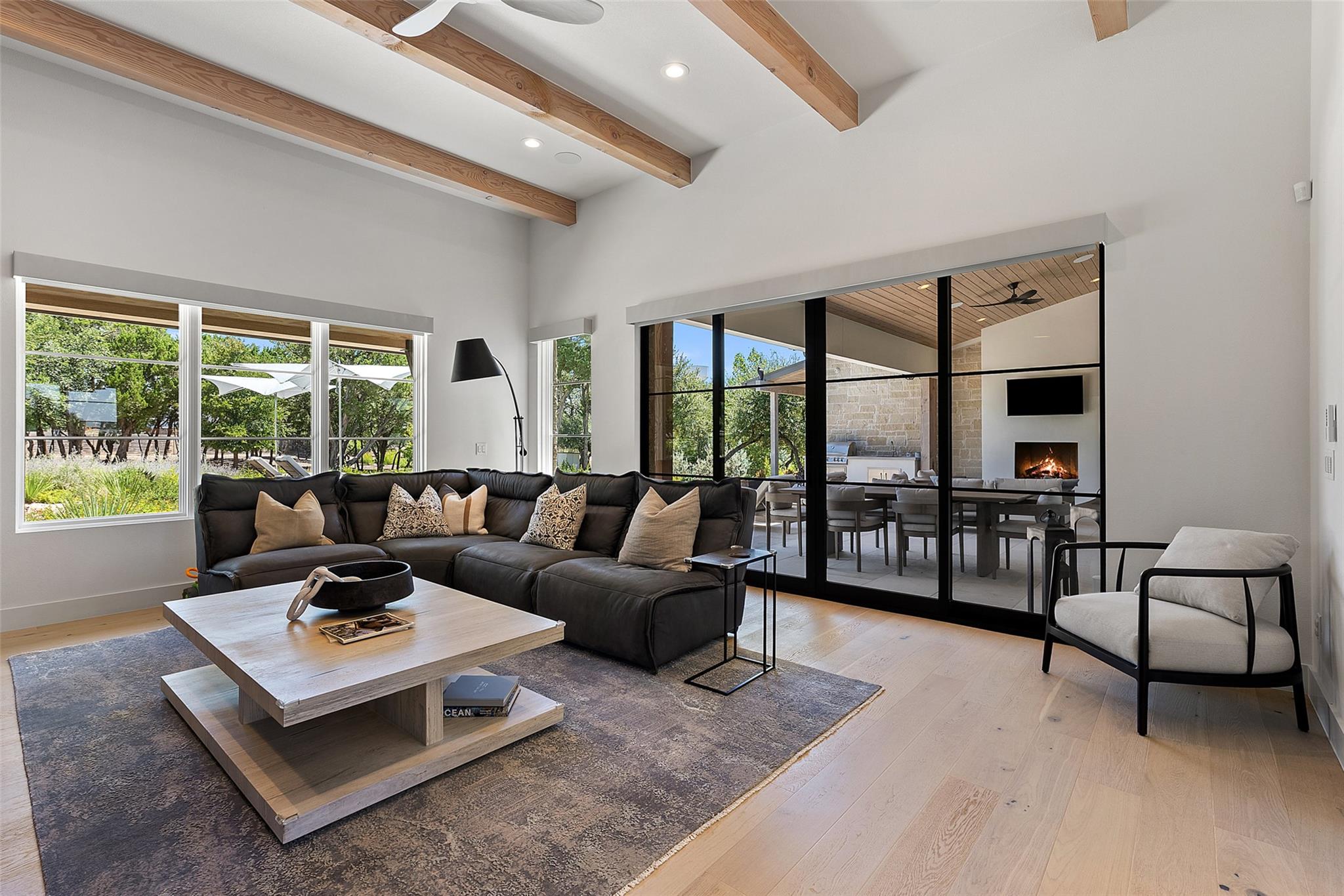 15236 Grumbles Ln, Austin, TX 78738