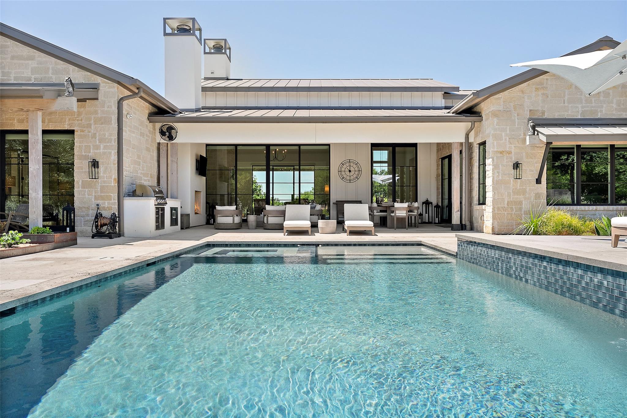 15236 Grumbles Ln, Austin, TX 78738