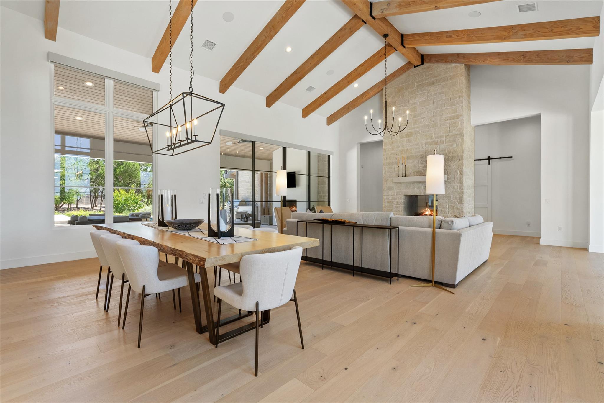 15236 Grumbles Ln, Austin, TX 78738