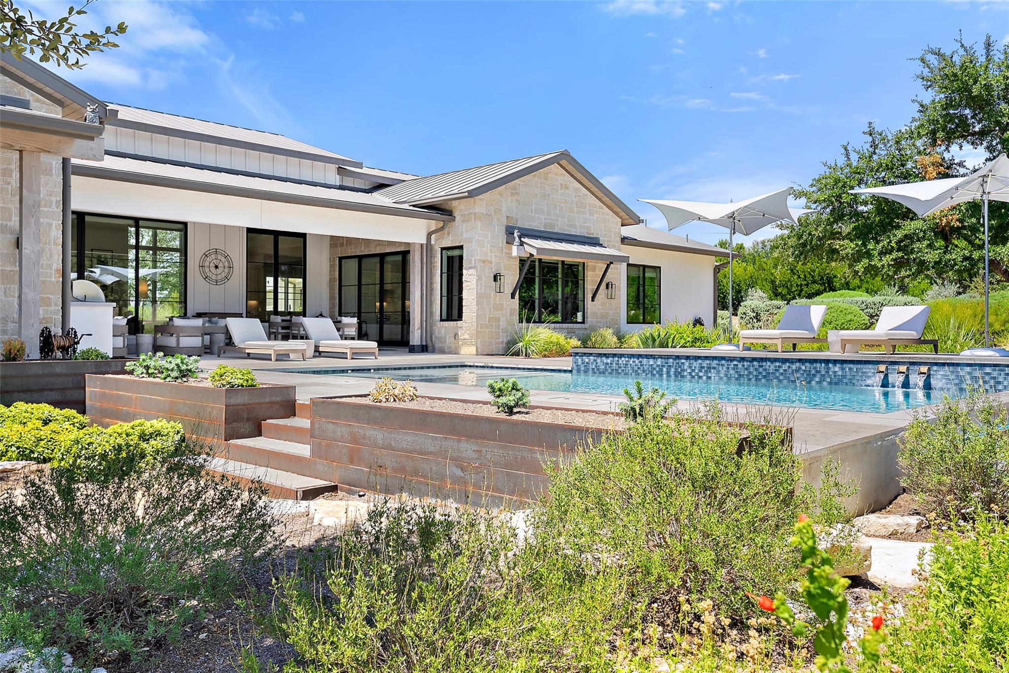 15236 Grumbles Ln, Austin, TX 78738