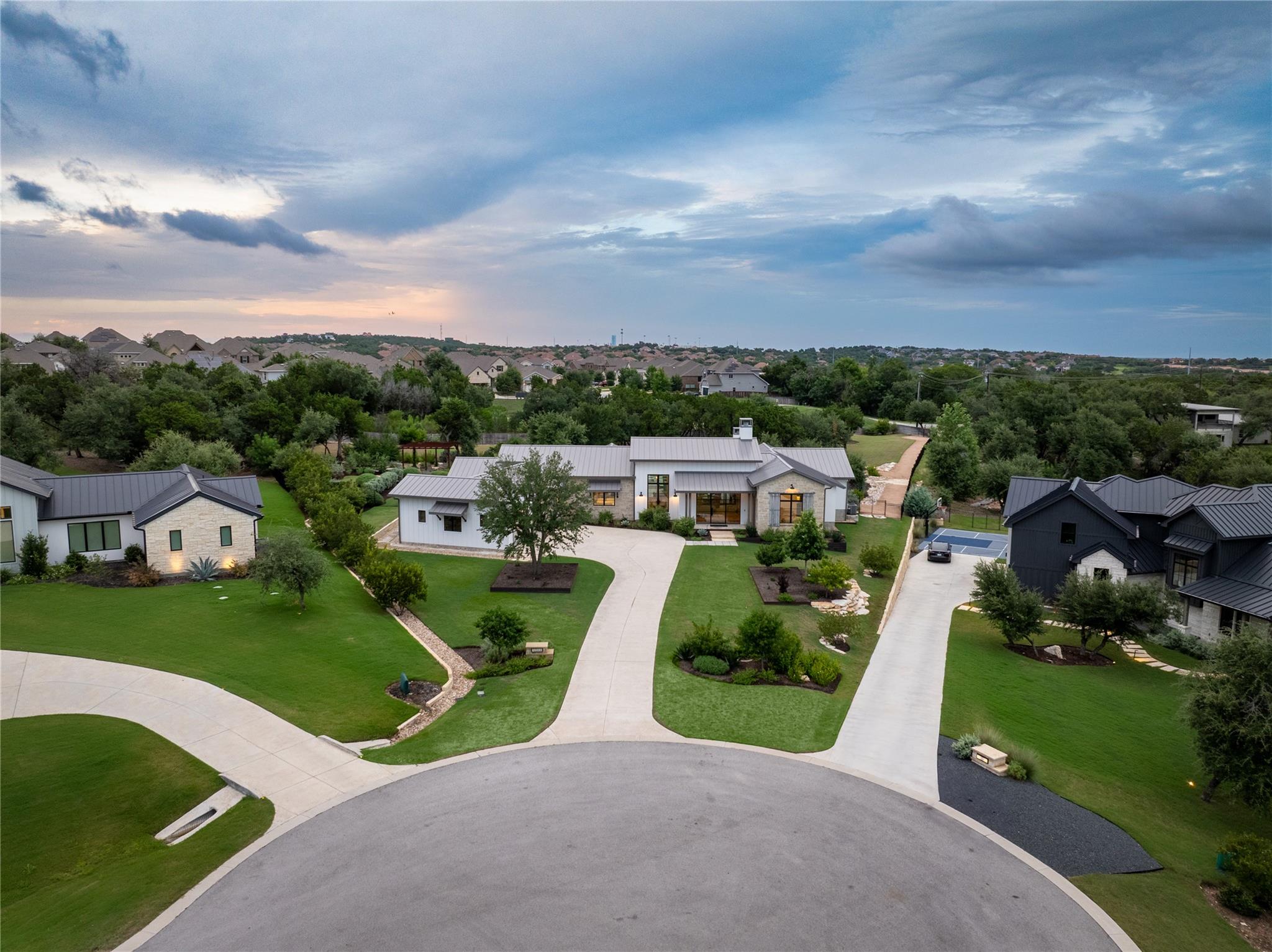 15236 Grumbles Ln, Austin, TX 78738