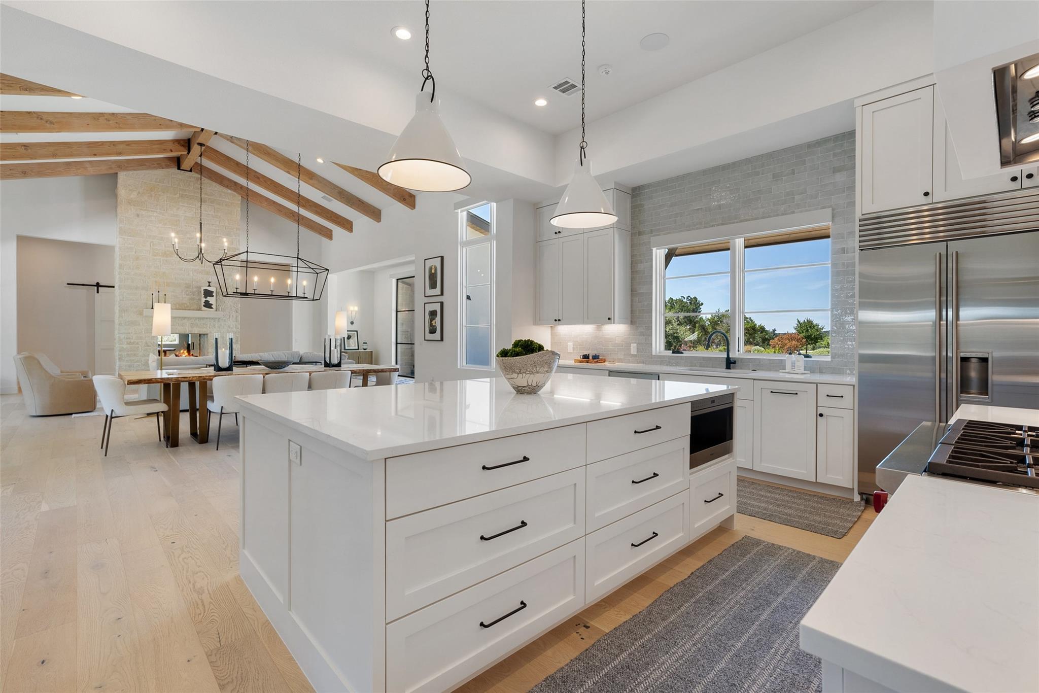 15236 Grumbles Ln, Austin, TX 78738