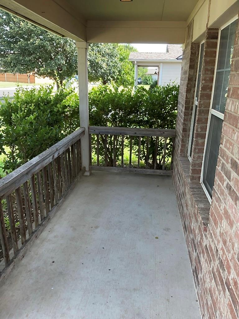 210 Delby St, Hutto, TX 78634