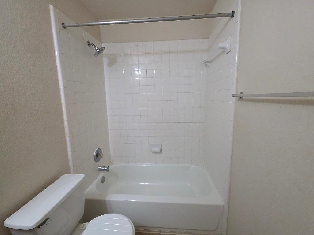 210 Delby St, Hutto, TX 78634