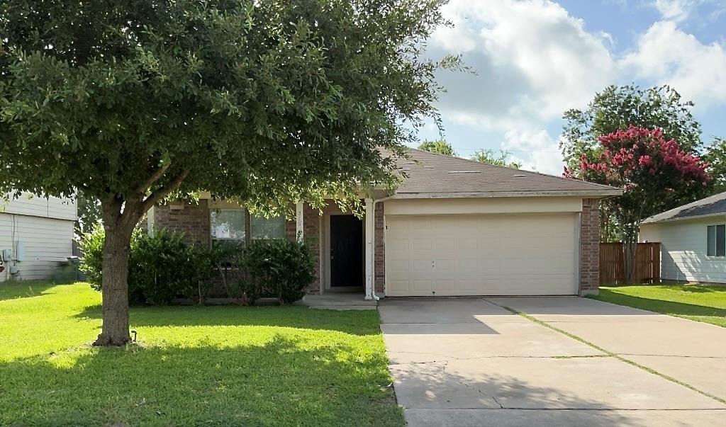 210 Delby St, Hutto, TX 78634