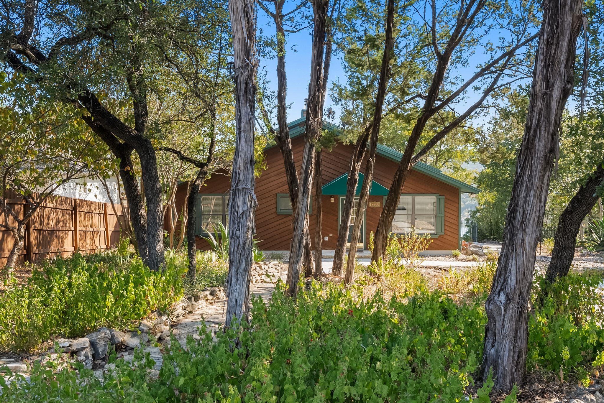 18300 West Rim Dr, Jonestown, TX 78645