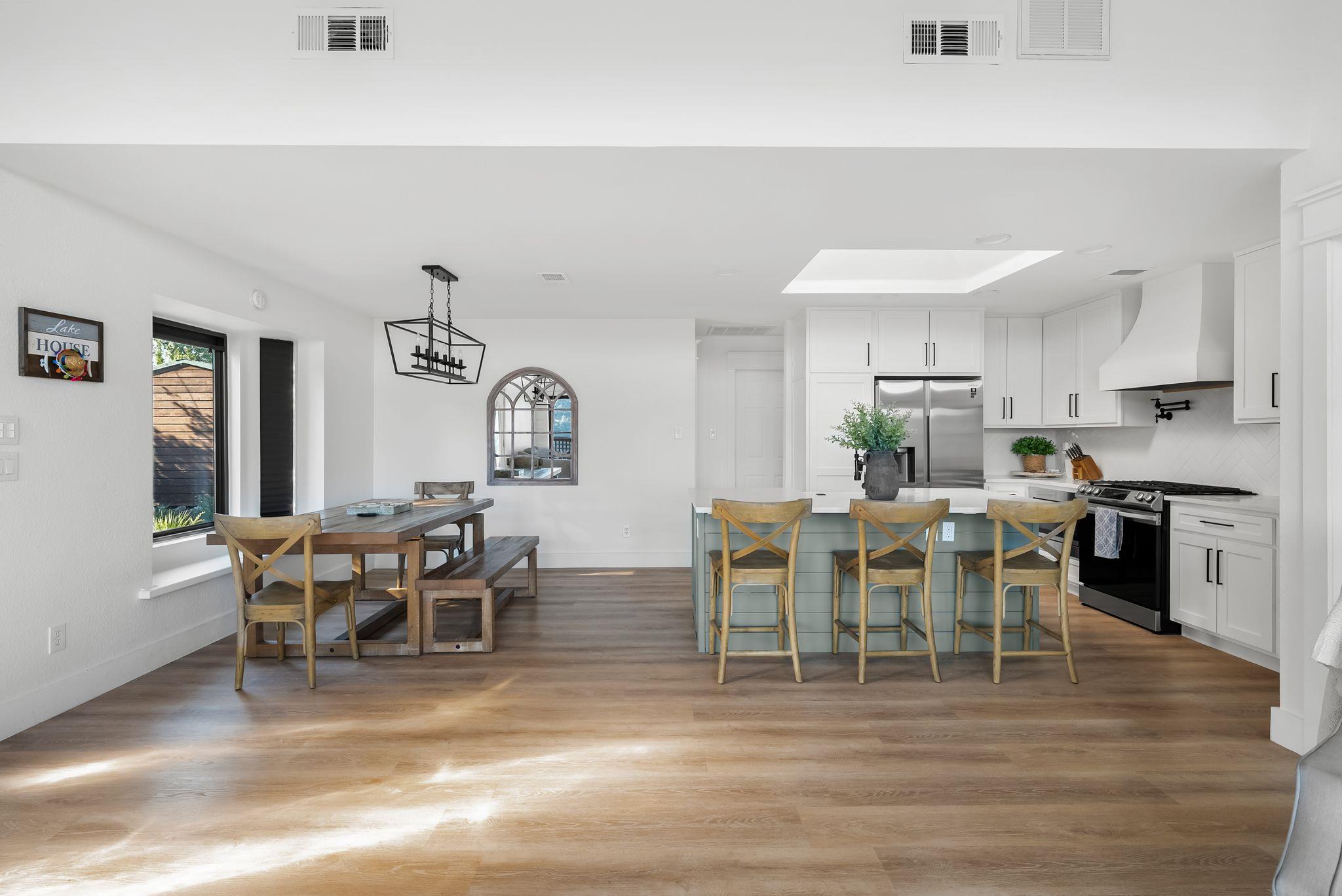 18300 West Rim Dr, Jonestown, TX 78645