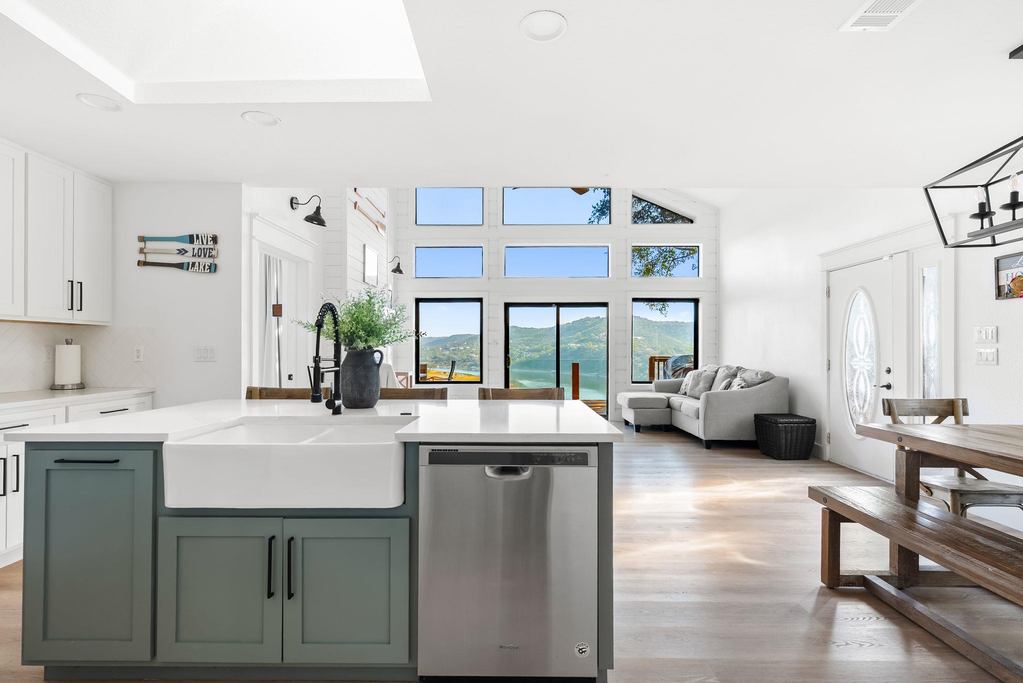 18300 West Rim Dr, Jonestown, TX 78645