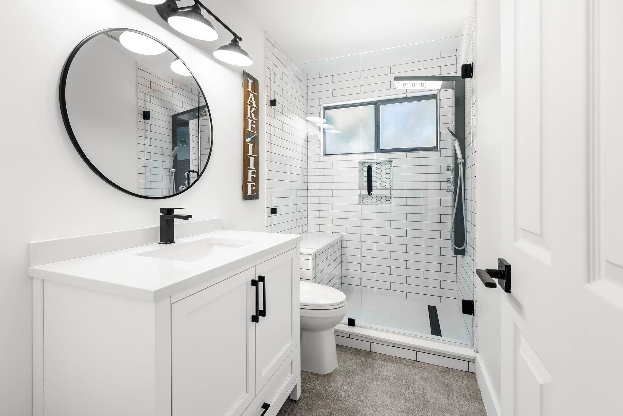 18300 West Rim Dr, Jonestown, TX 78645