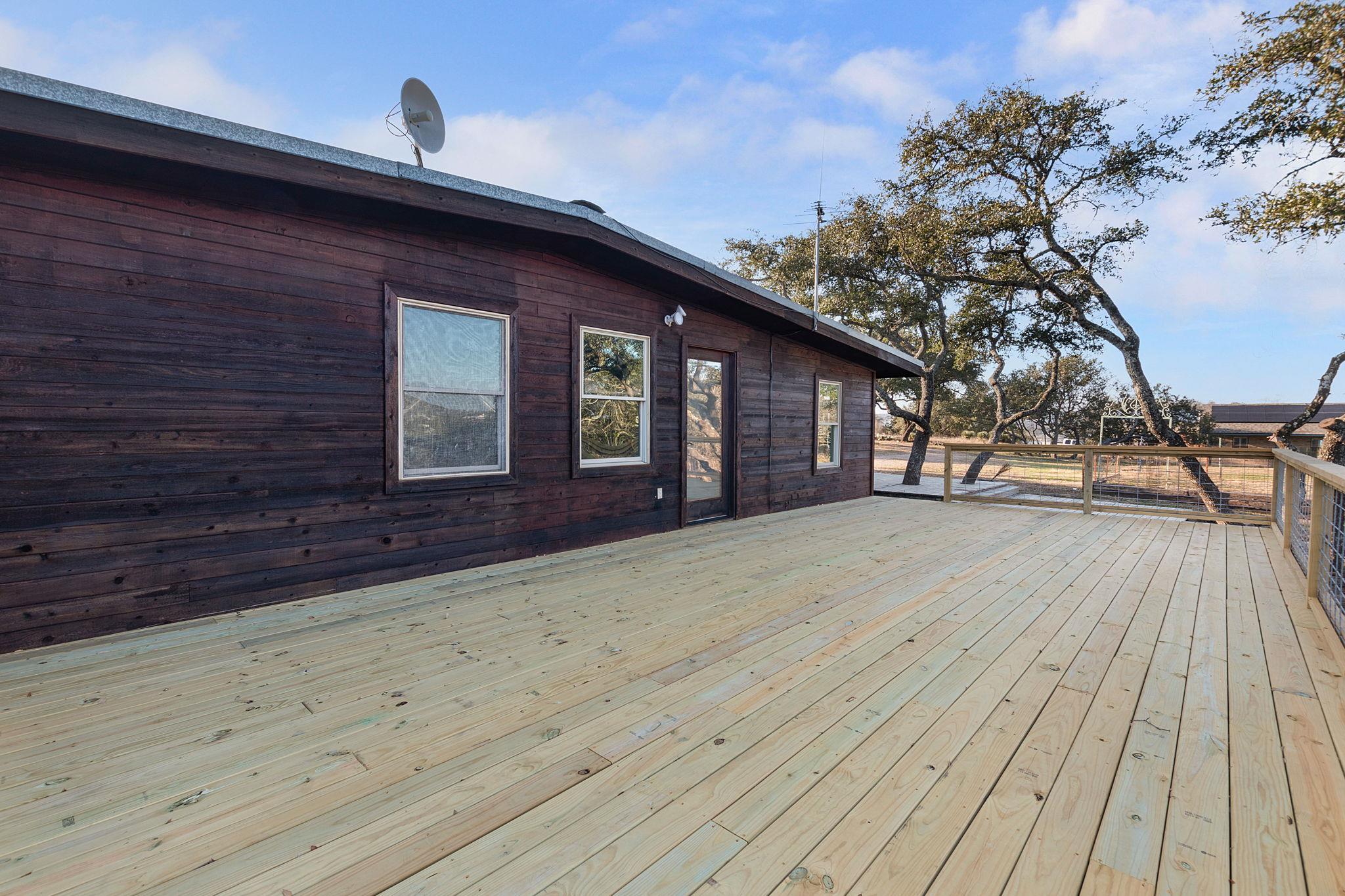 201 Acorn St, Burnet, TX 78611